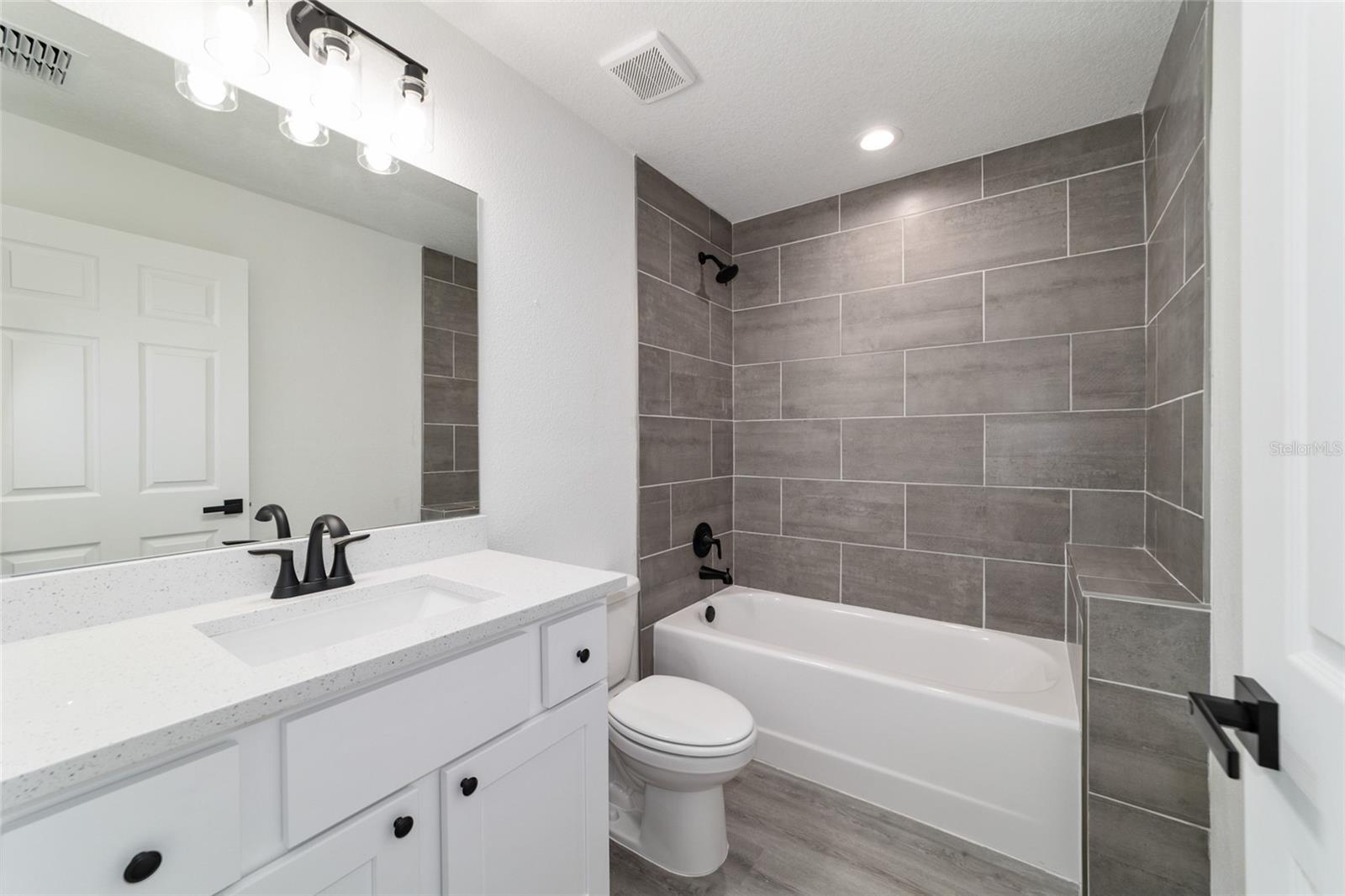 Image 8 of 37 For 1922 Little Cliffs Drive