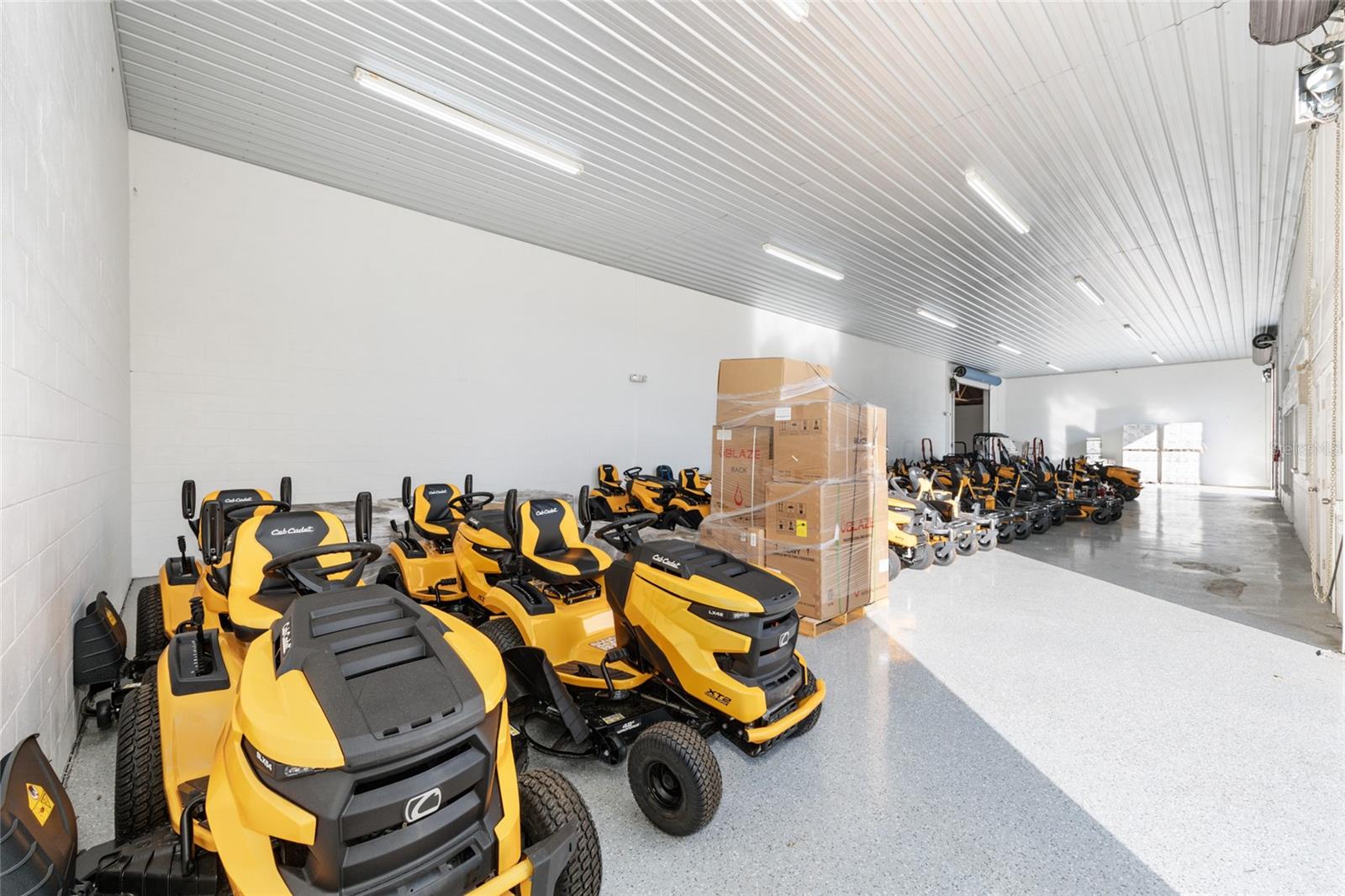 Image 23 of 44 For 818 North Magnolia Ave