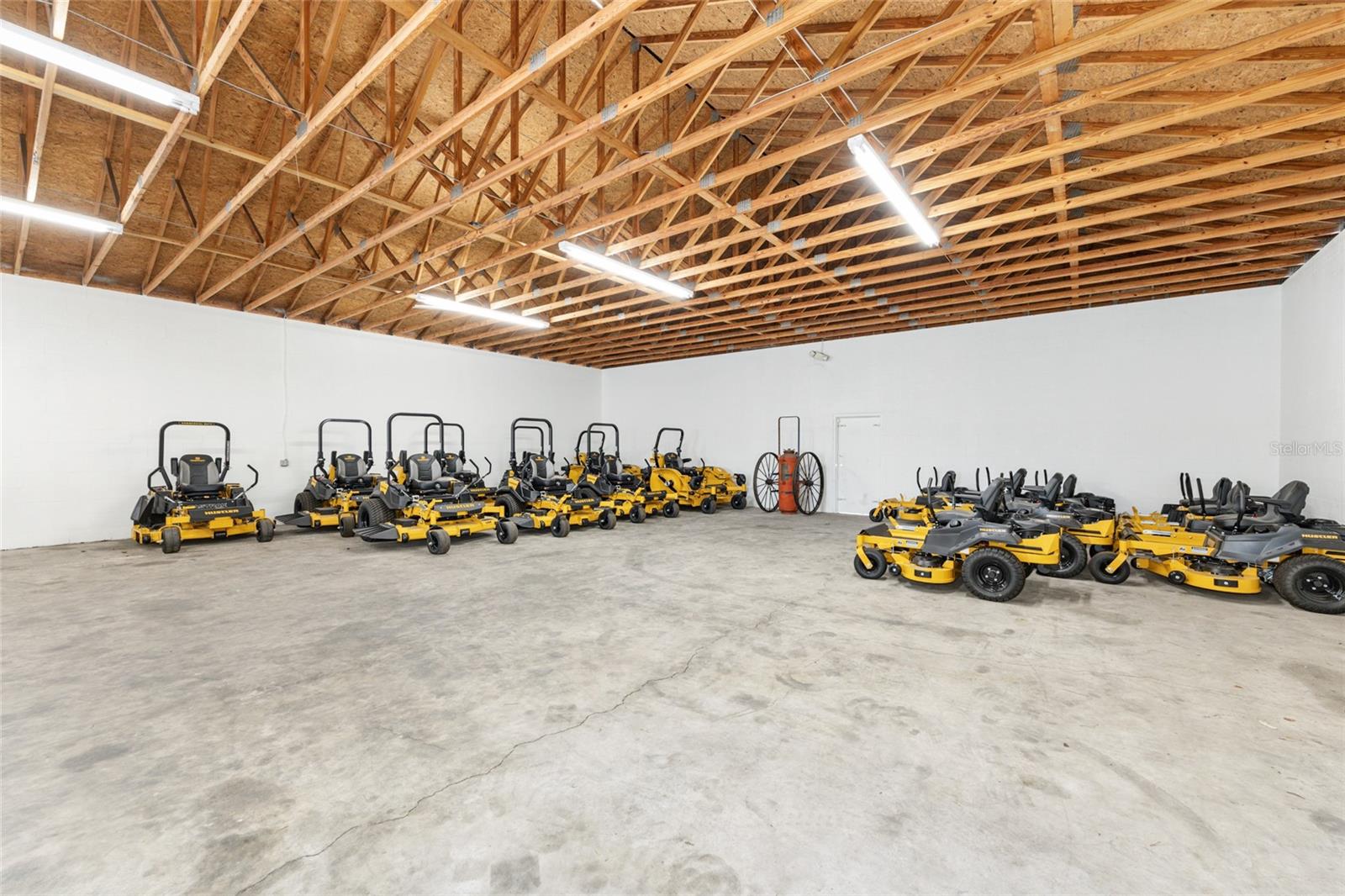 Image 31 of 44 For 818 North Magnolia Ave