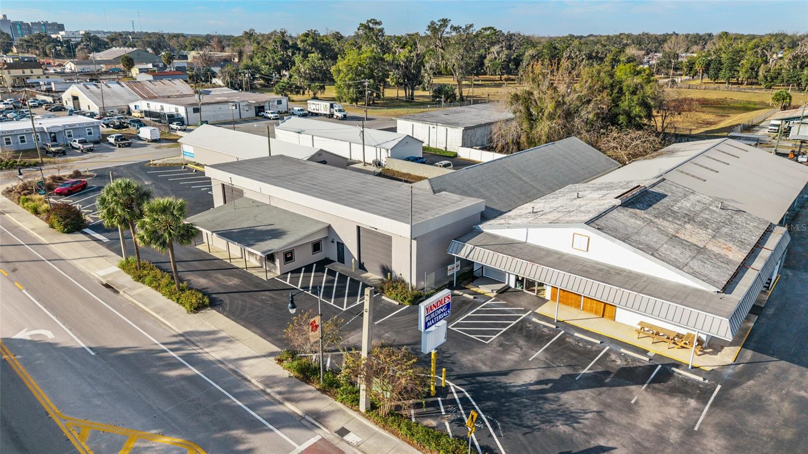 Image 39 of 44 For 818 North Magnolia Ave