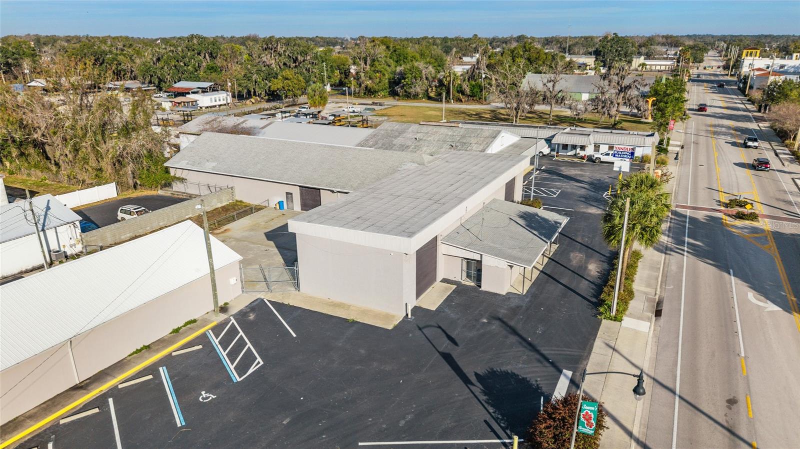 Image 9 of 44 For 818 North Magnolia Ave