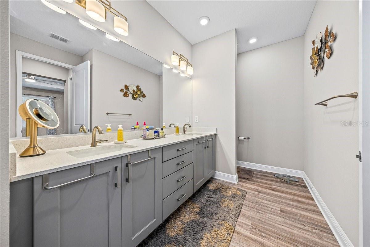 Image 38 of 62 For 10127 97th Lane