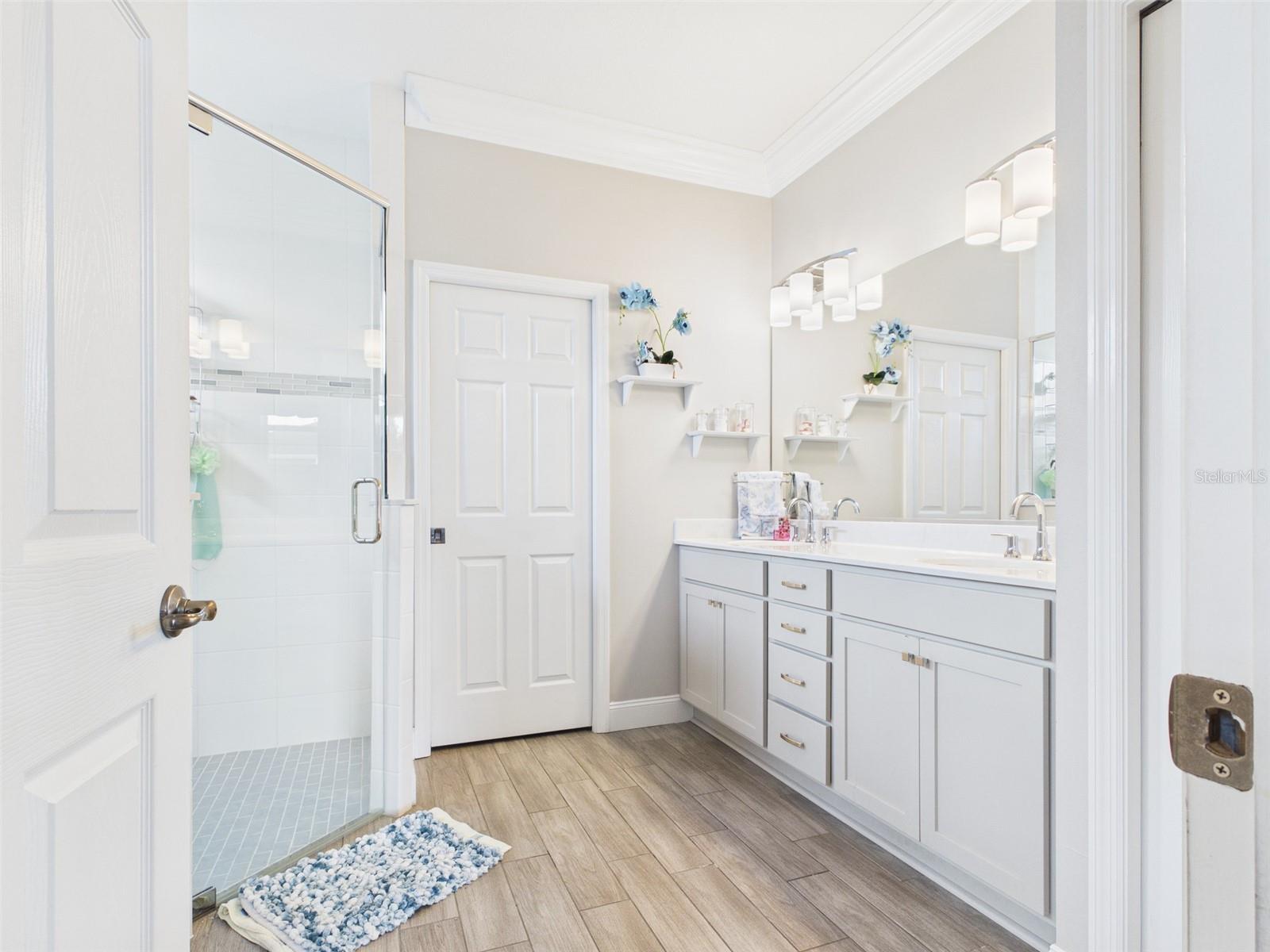 Image 17 of 38 For 4590 99th Street