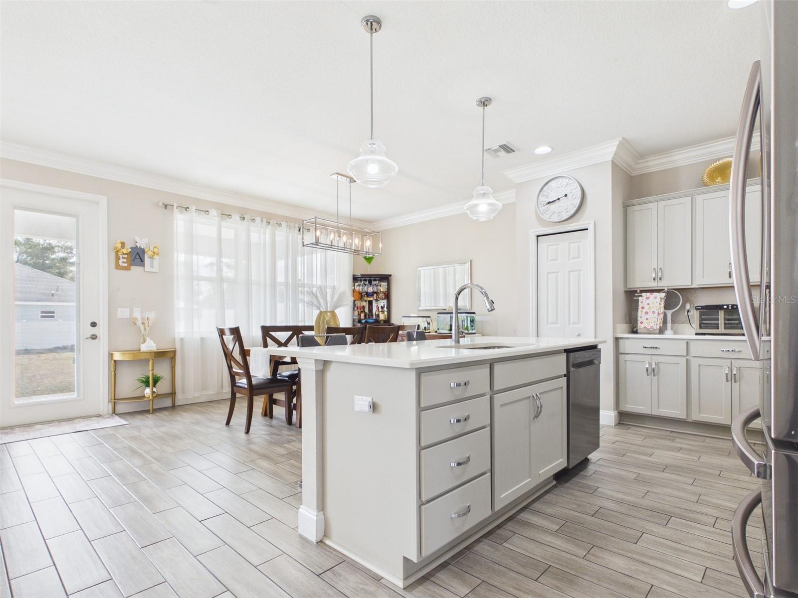 Image 6 of 38 For 4590 99th Street