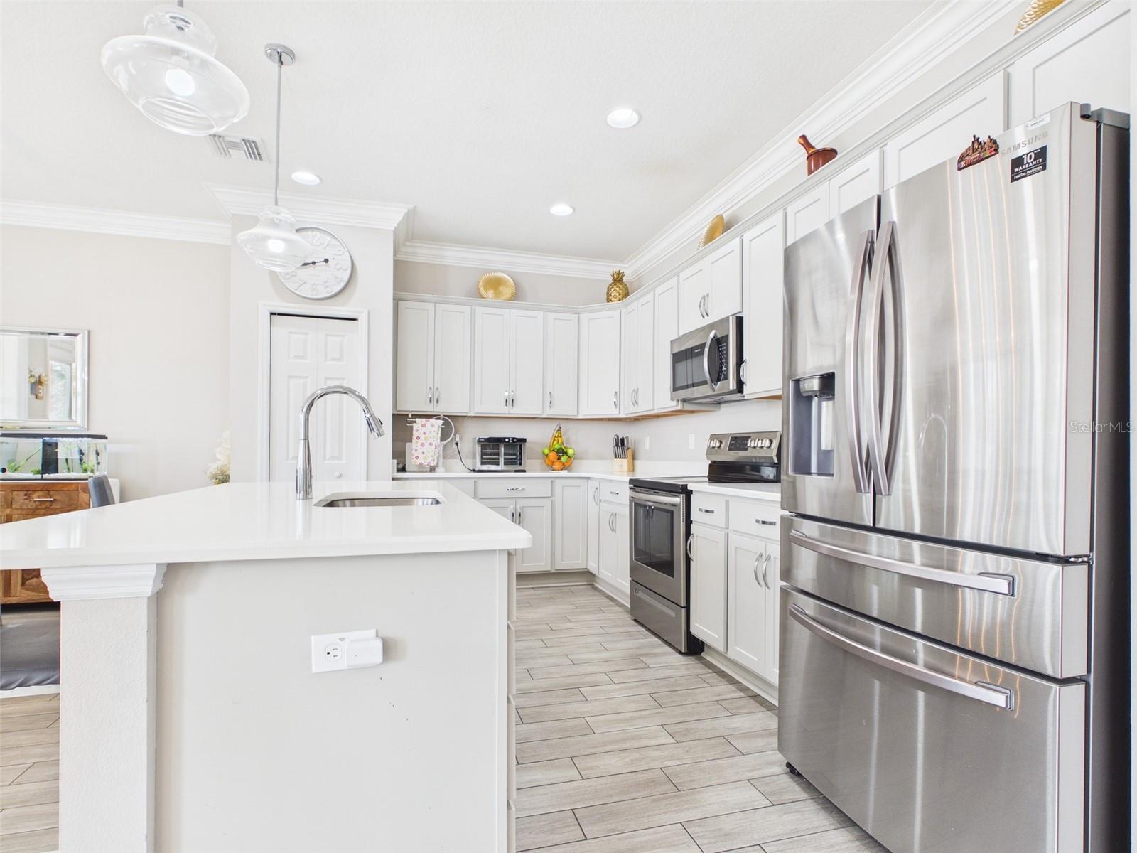 Image 7 of 38 For 4590 99th Street