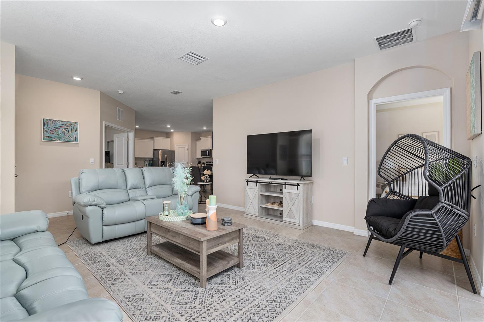 Image 11 of 52 For 5389 48th Place