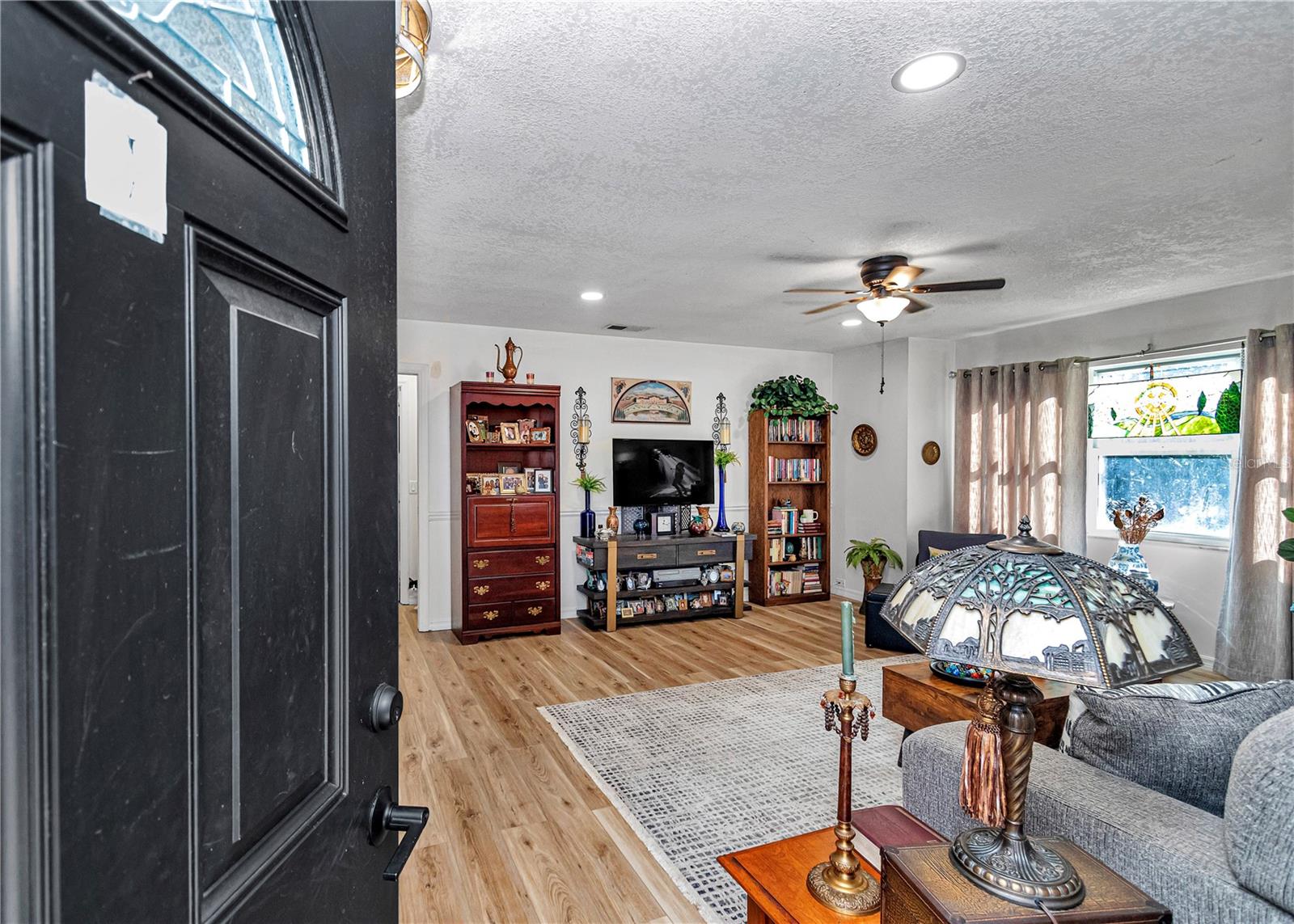 Image 13 of 38 For 715 12th Terrace