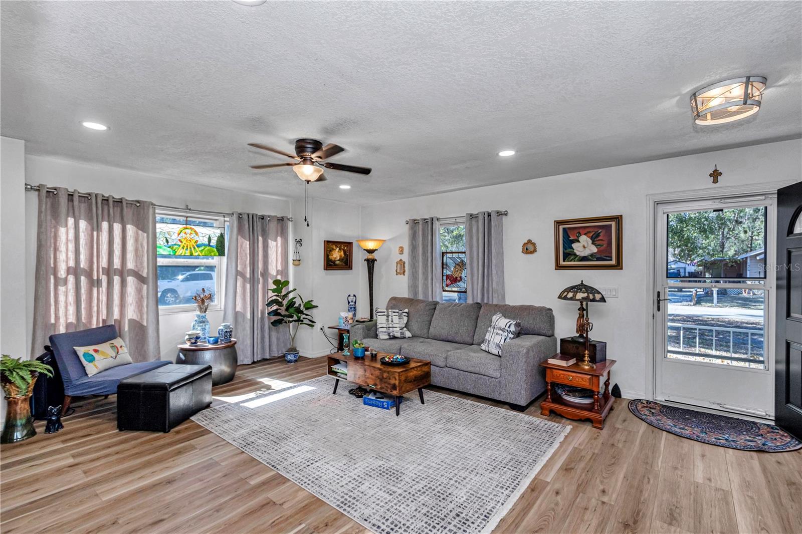 Image 15 of 38 For 715 12th Terrace