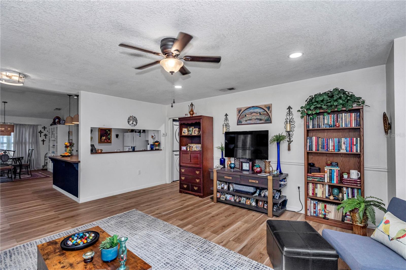 Image 16 of 38 For 715 12th Terrace