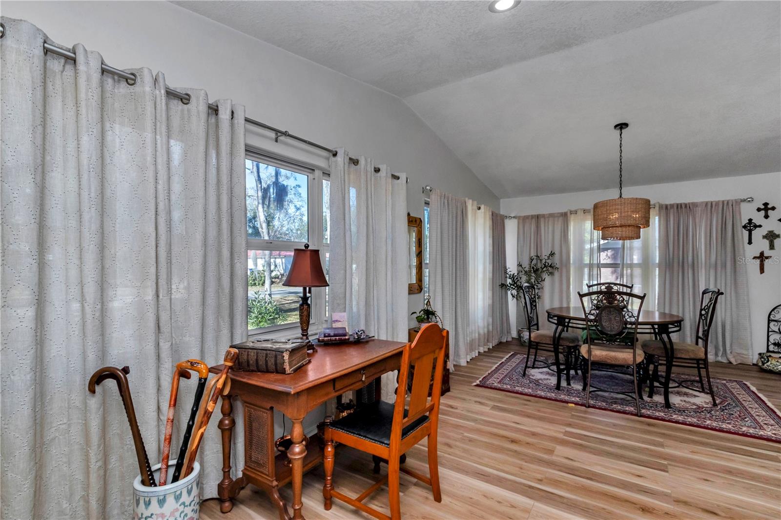 Image 18 of 38 For 715 12th Terrace