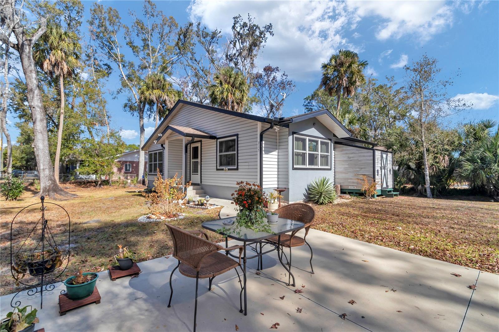 Image 2 of 38 For 715 12th Terrace