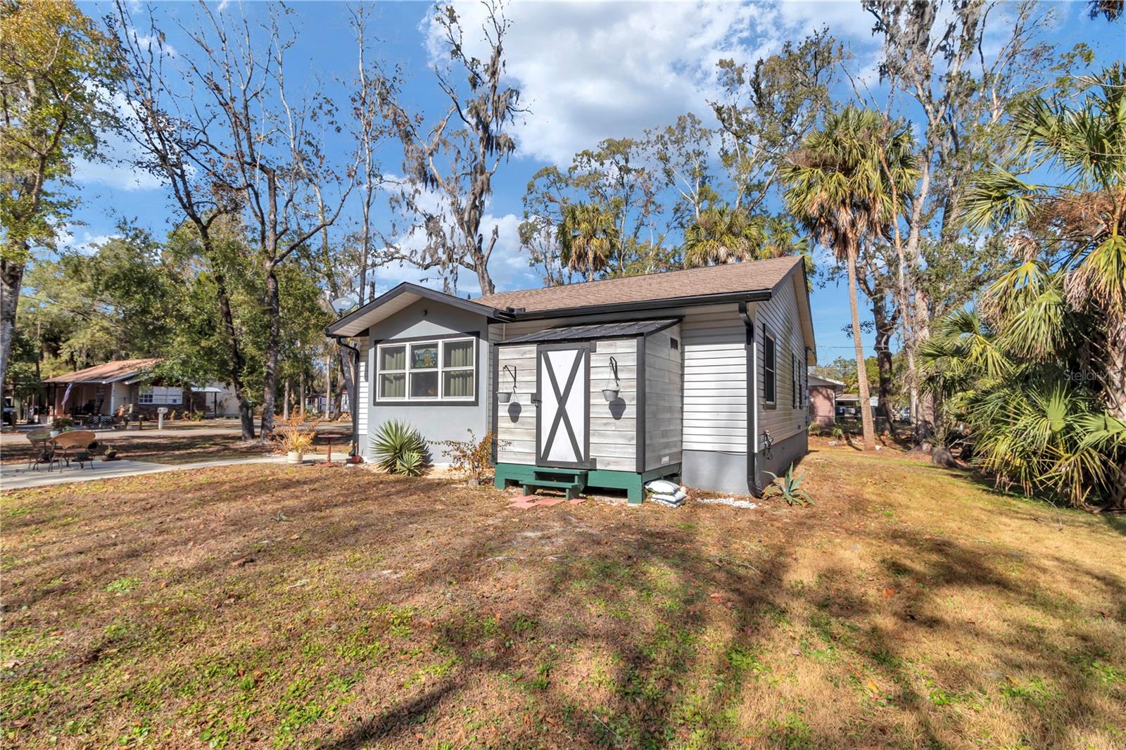 Image 4 of 38 For 715 12th Terrace