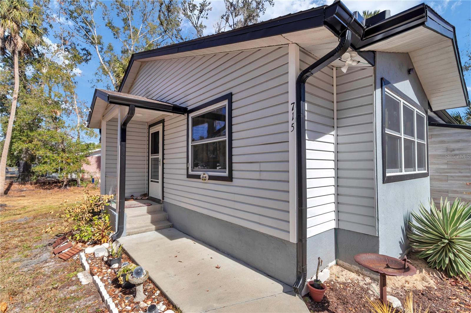 Image 6 of 38 For 715 12th Terrace