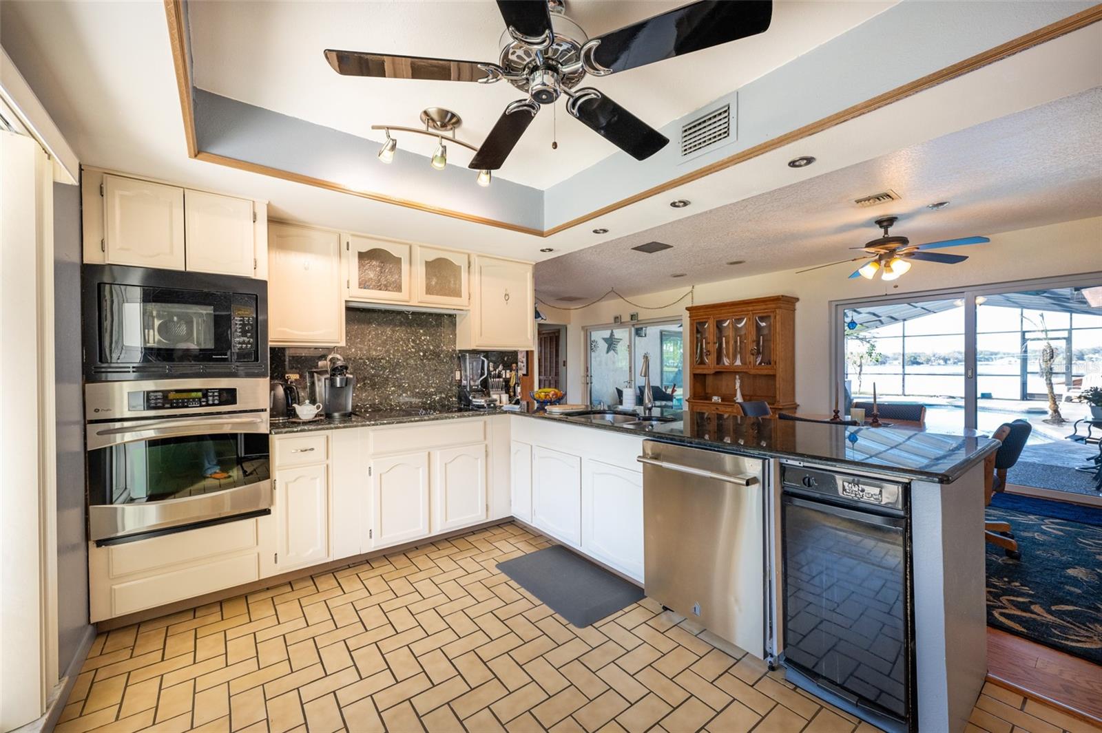 Image 13 of 40 For 620 Lake Kathryn Circle