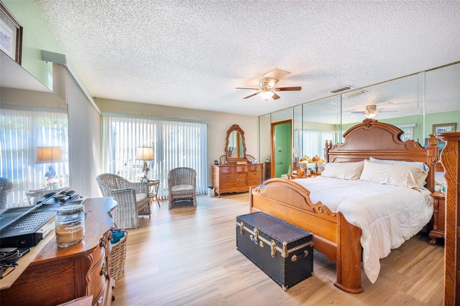 Image 16 of 40 For 620 Lake Kathryn Circle