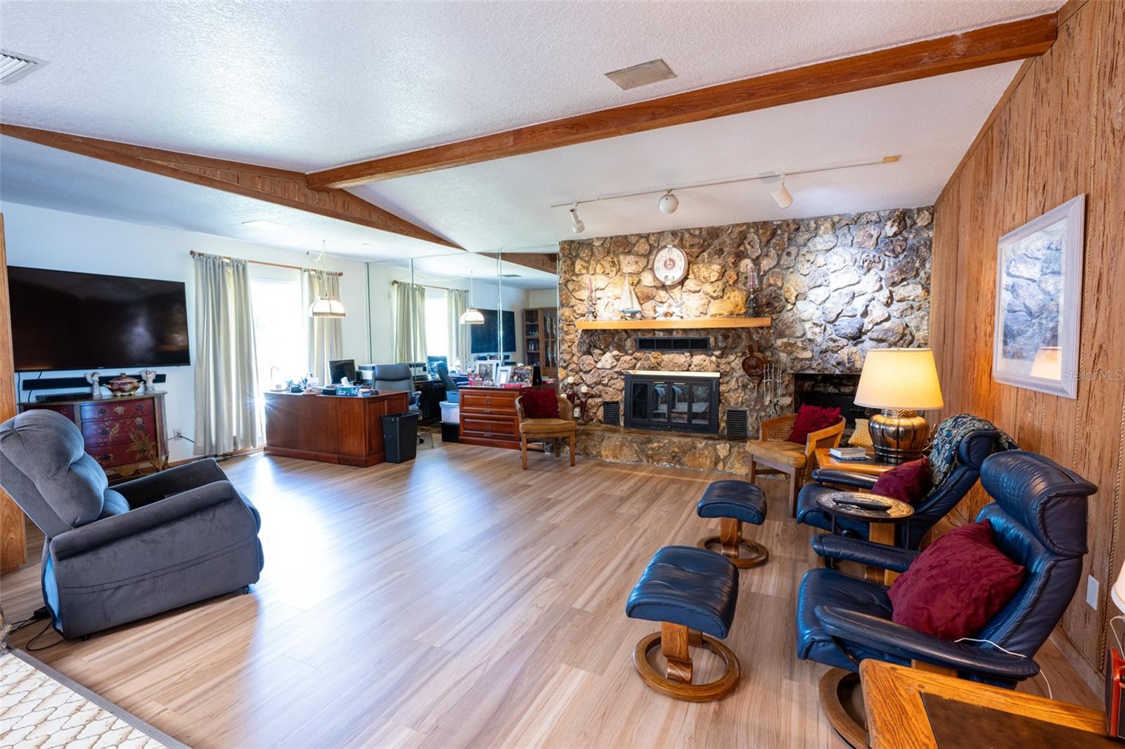 Image 20 of 40 For 620 Lake Kathryn Circle