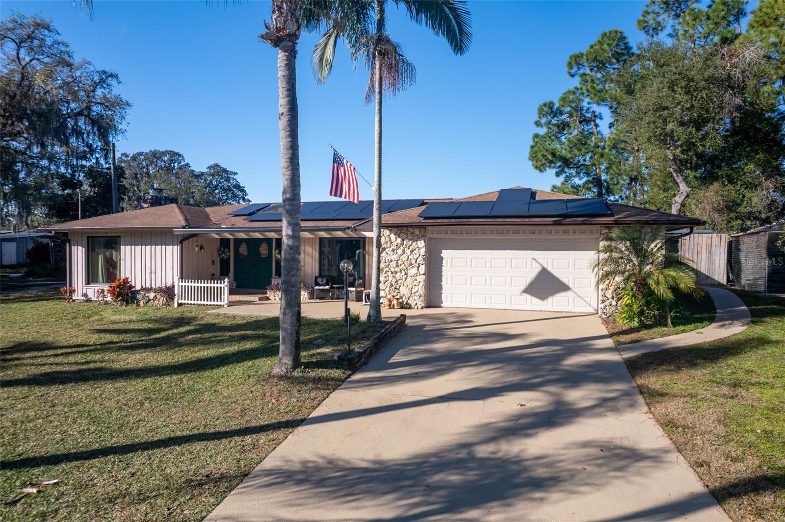 Image 8 of 40 For 620 Lake Kathryn Circle