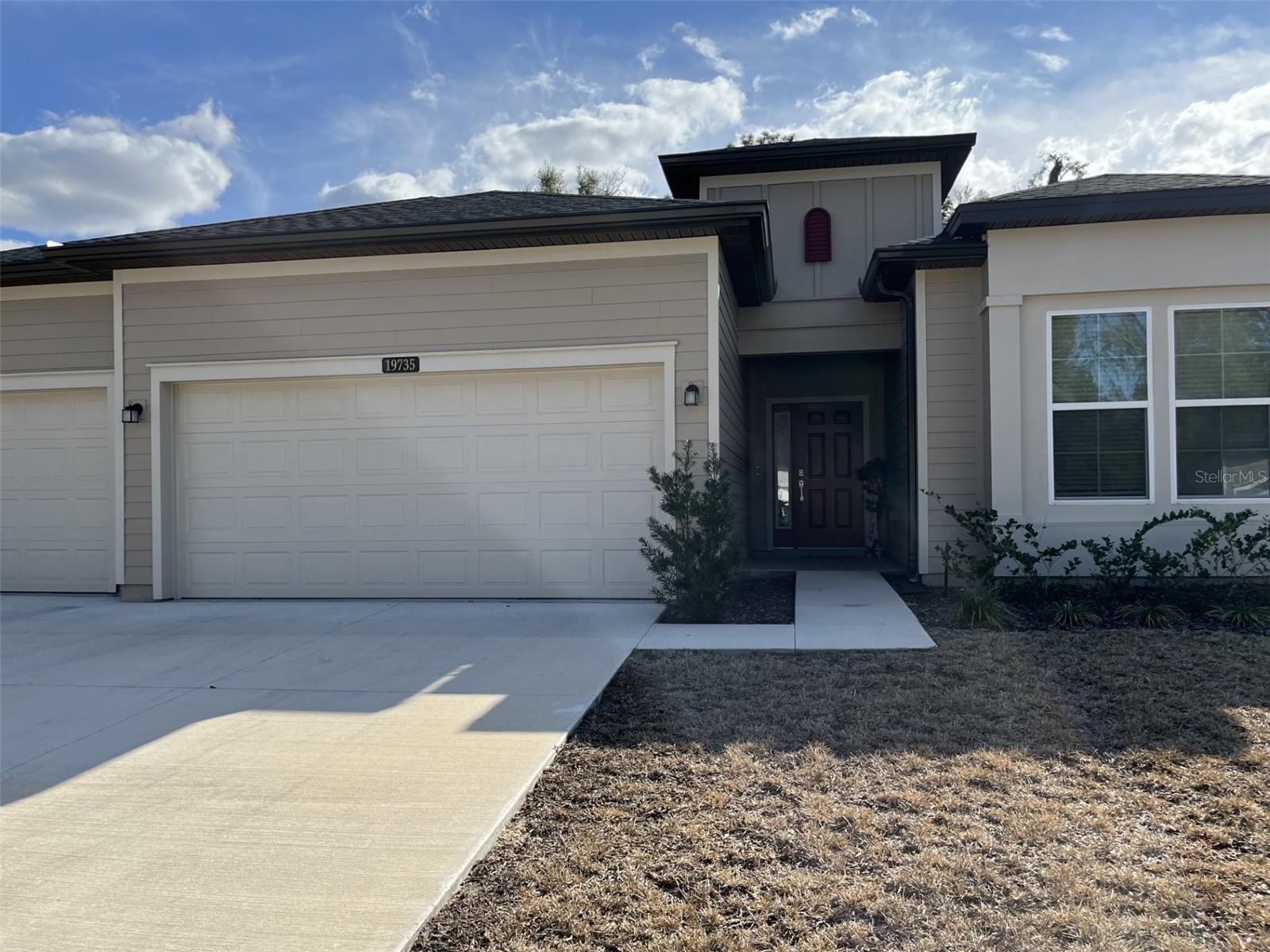 Image 2 of 70 For 19735 77th Loop