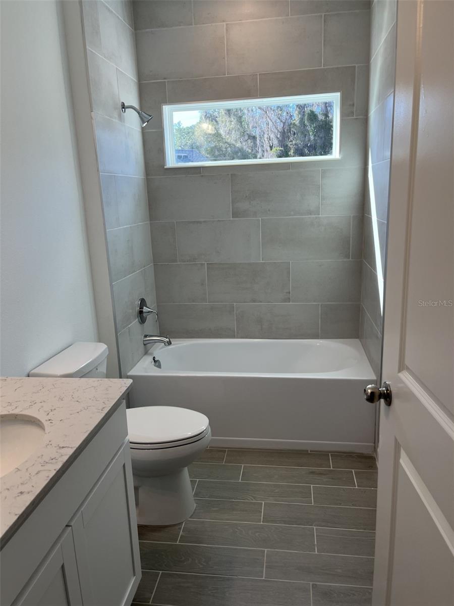 Image 27 of 70 For 19735 77th Loop