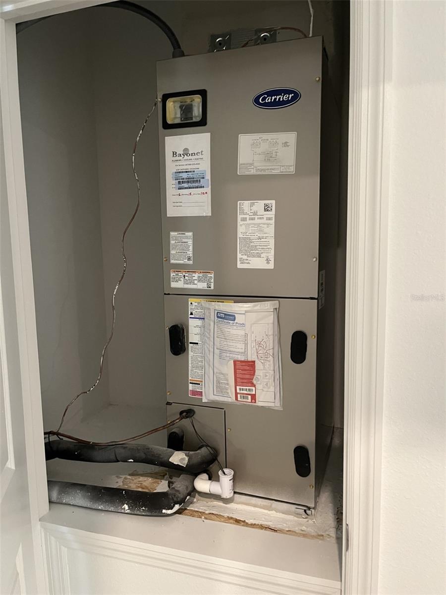 Image 29 of 70 For 19735 77th Loop