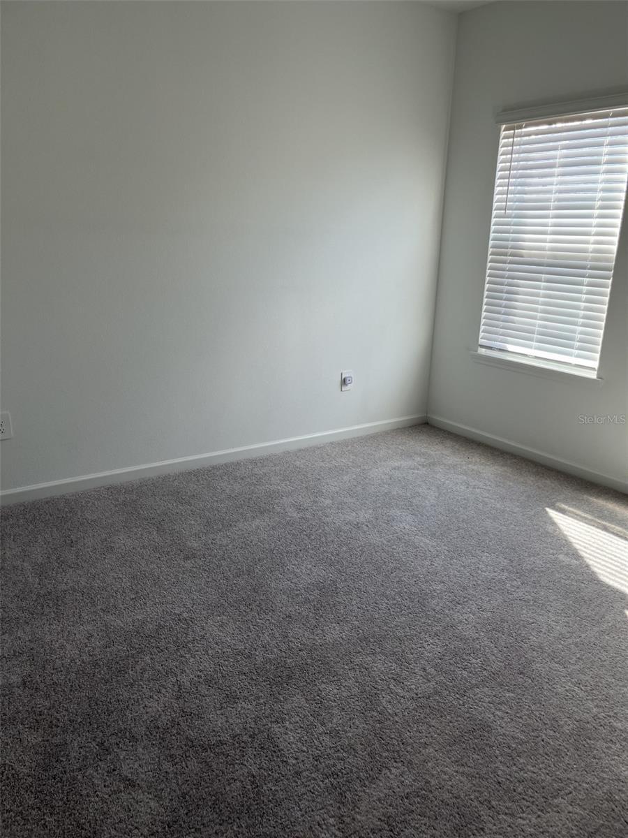 Image 30 of 70 For 19735 77th Loop