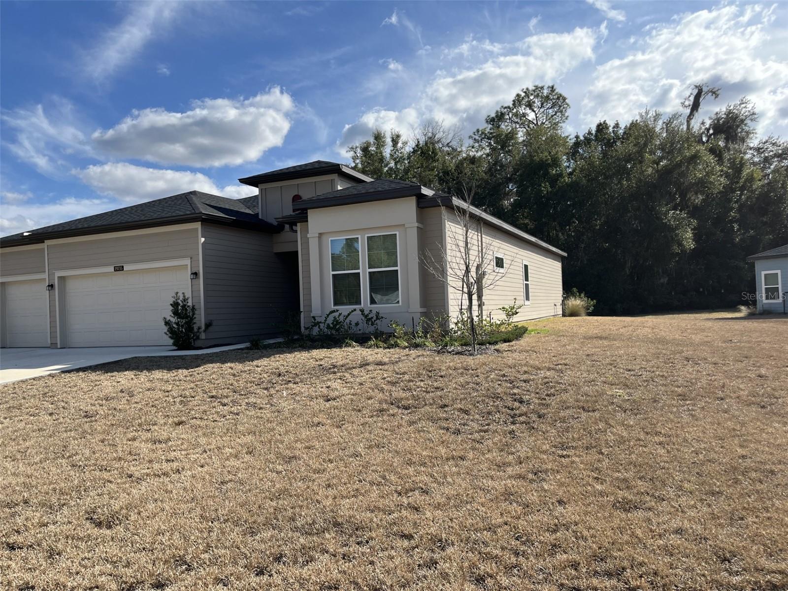 Image 4 of 70 For 19735 77th Loop