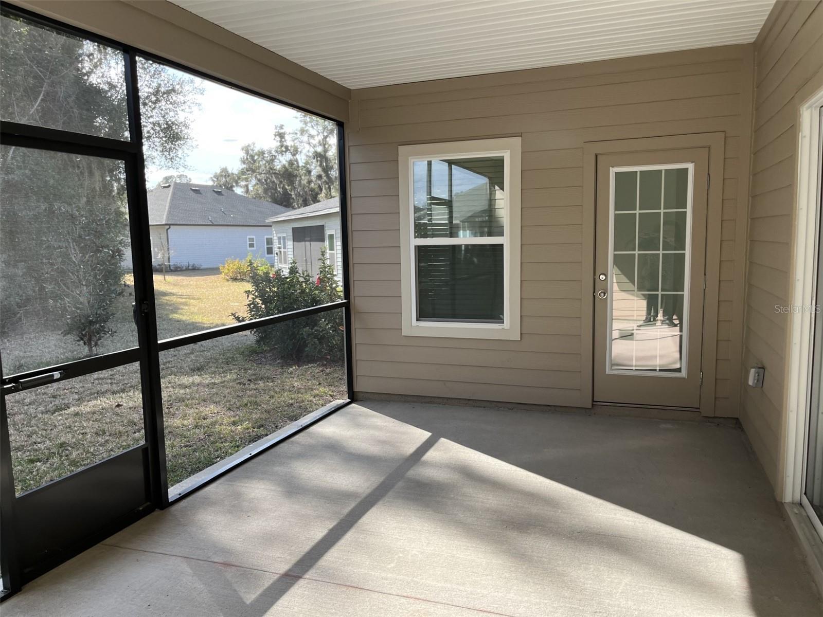 Image 40 of 70 For 19735 77th Loop