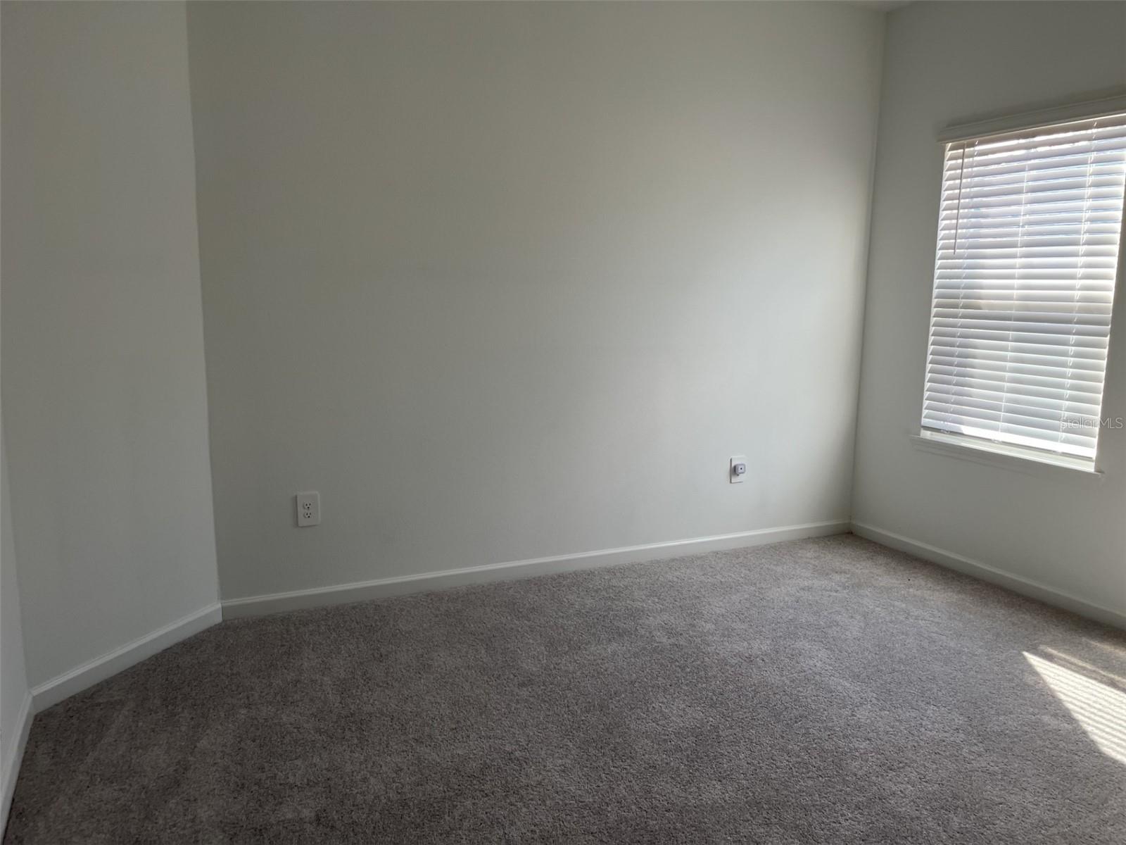 Image 44 of 70 For 19735 77th Loop