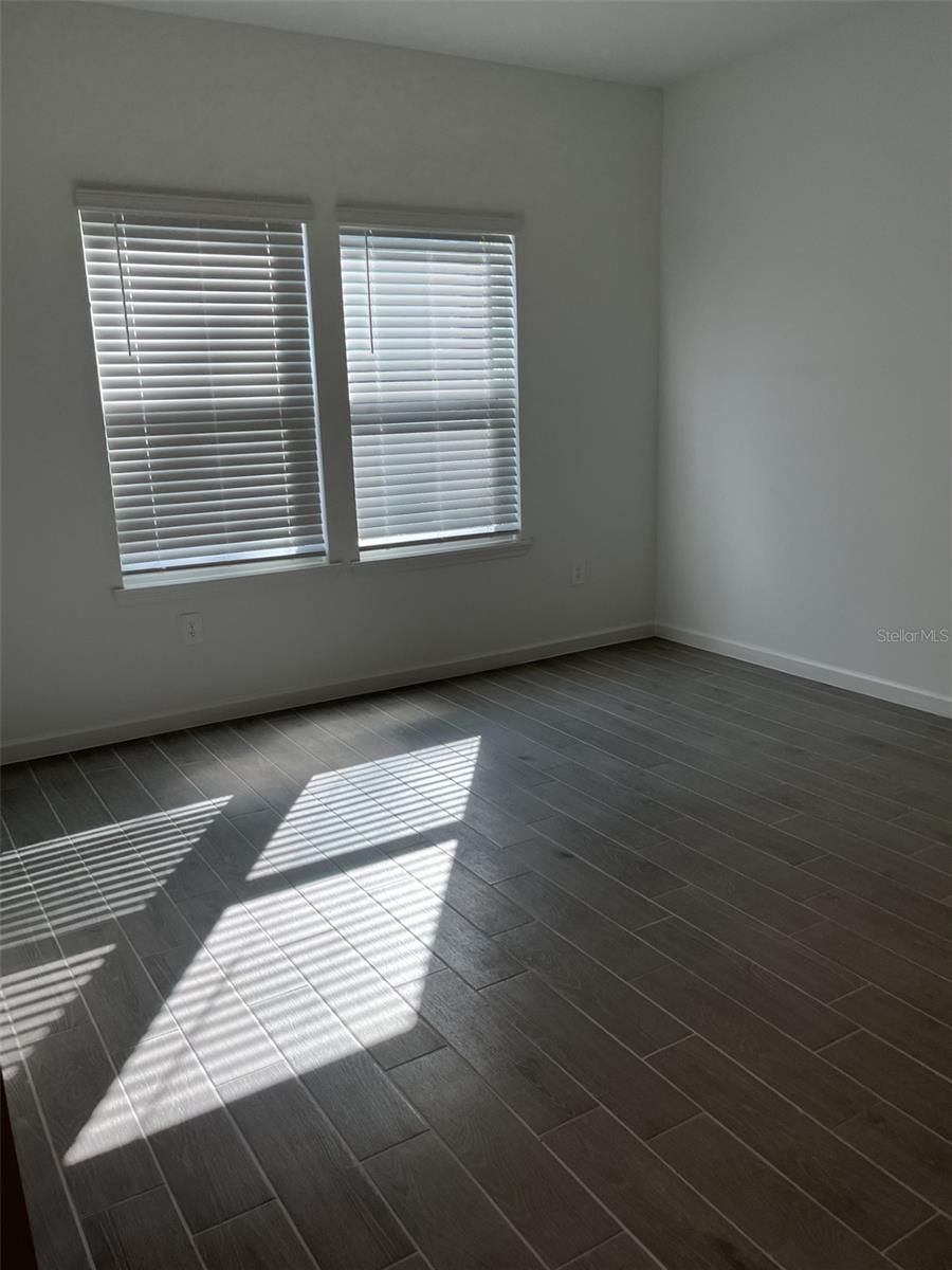 Image 48 of 70 For 19735 77th Loop