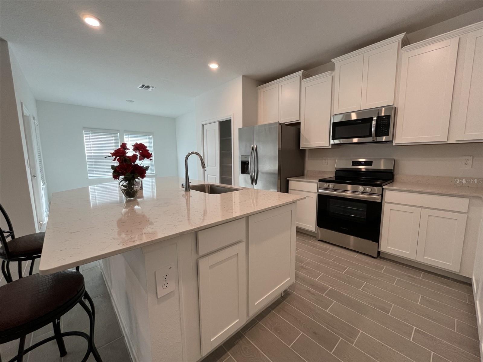 Image 5 of 70 For 19735 77th Loop