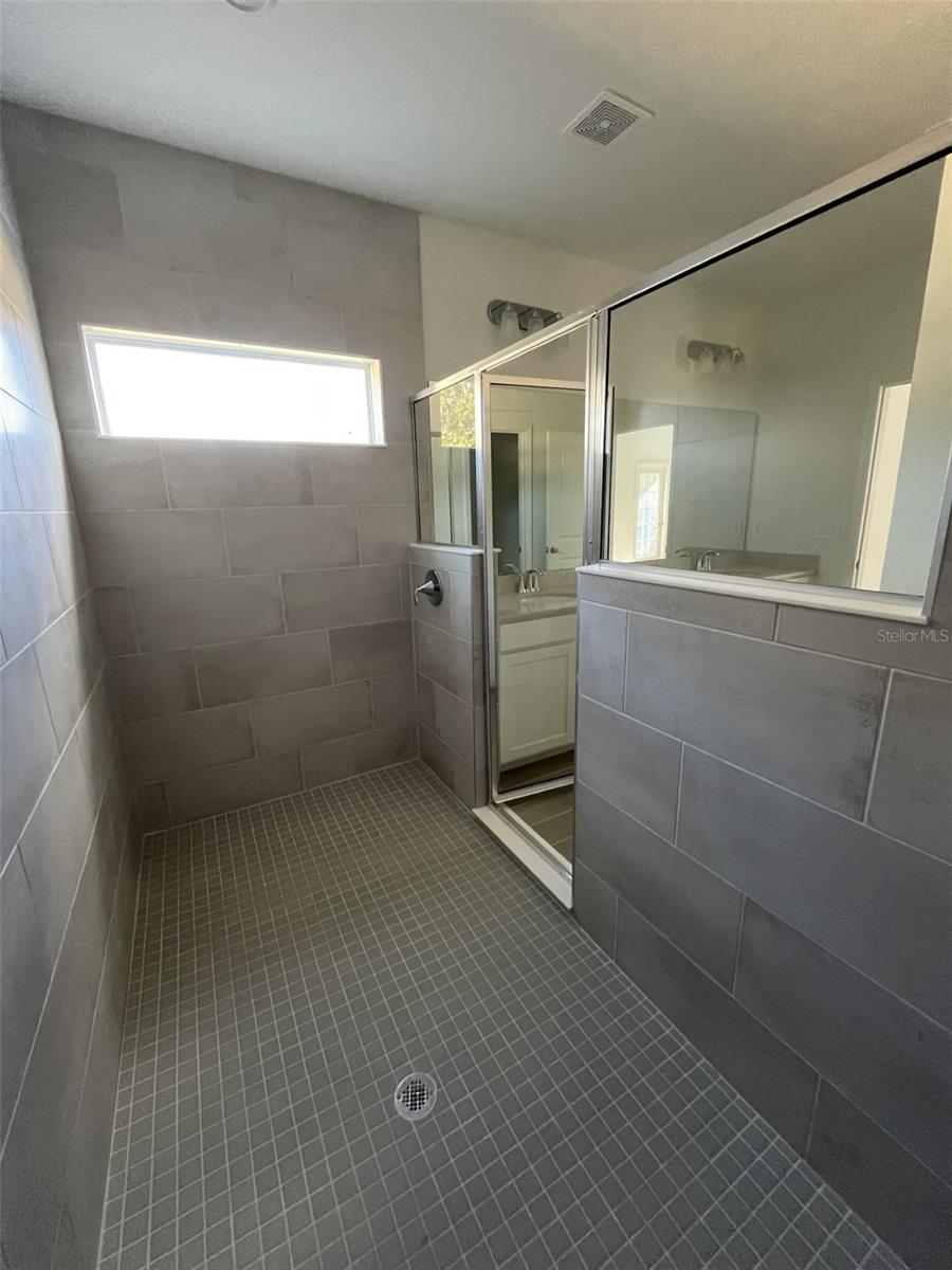 Image 65 of 70 For 19735 77th Loop