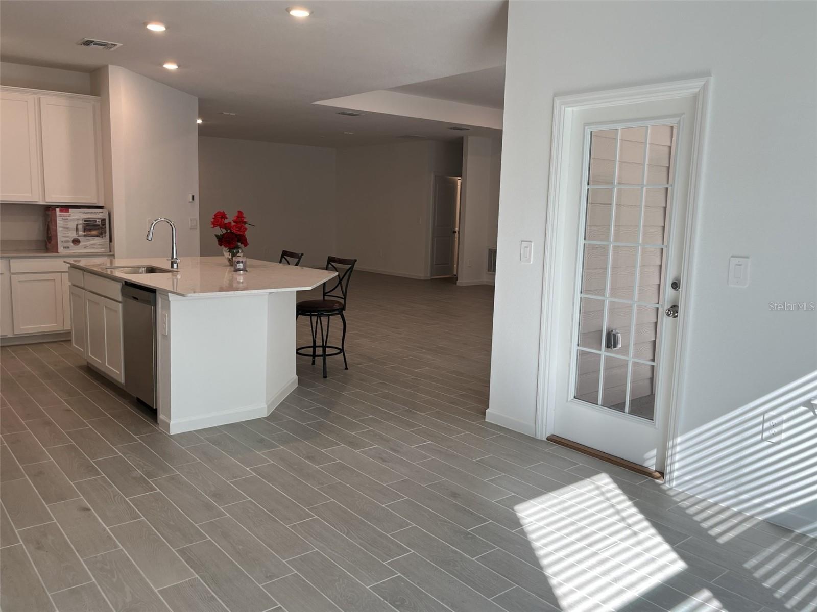 Image 7 of 70 For 19735 77th Loop