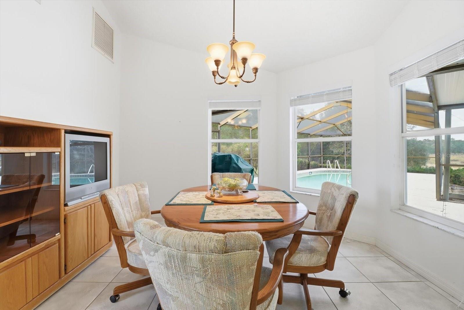 Image 14 of 51 For 8951 Sweetwater Drive