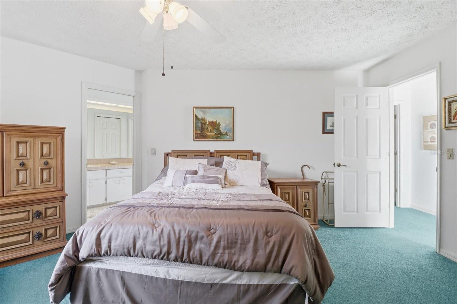 Image 22 of 51 For 8951 Sweetwater Drive