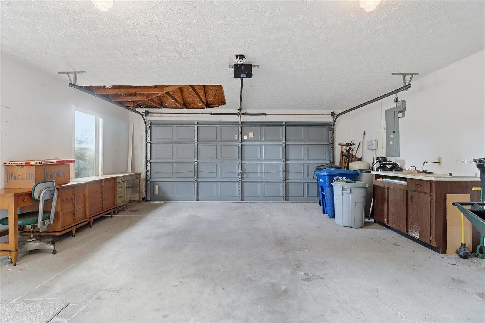 Image 31 of 51 For 8951 Sweetwater Drive