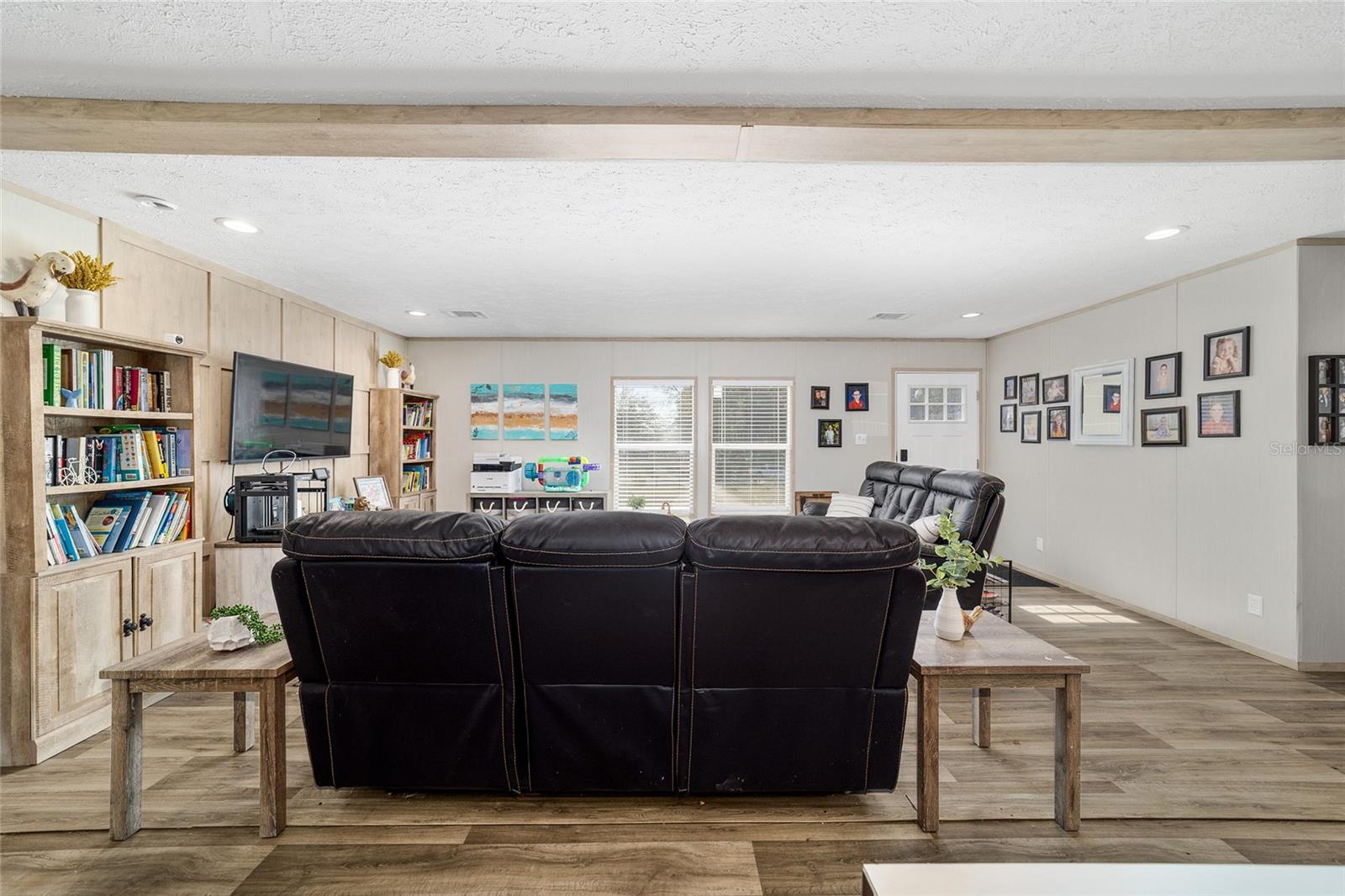 Image 10 of 76 For 18427 60th Street