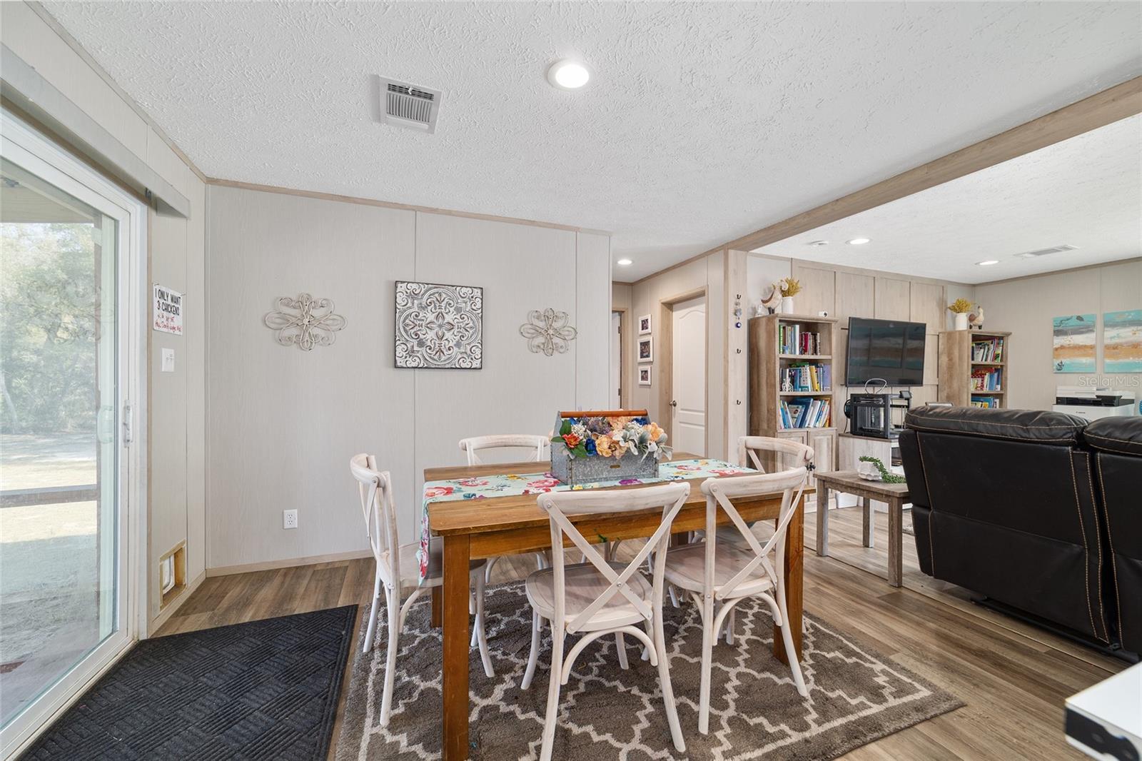 Image 15 of 76 For 18427 60th Street