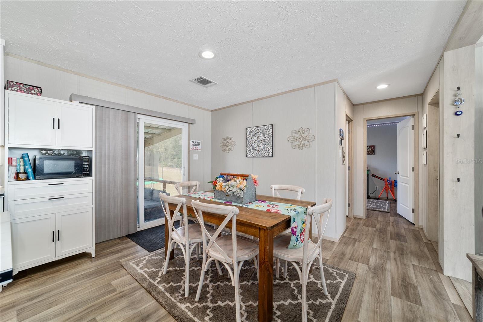 Image 16 of 76 For 18427 60th Street