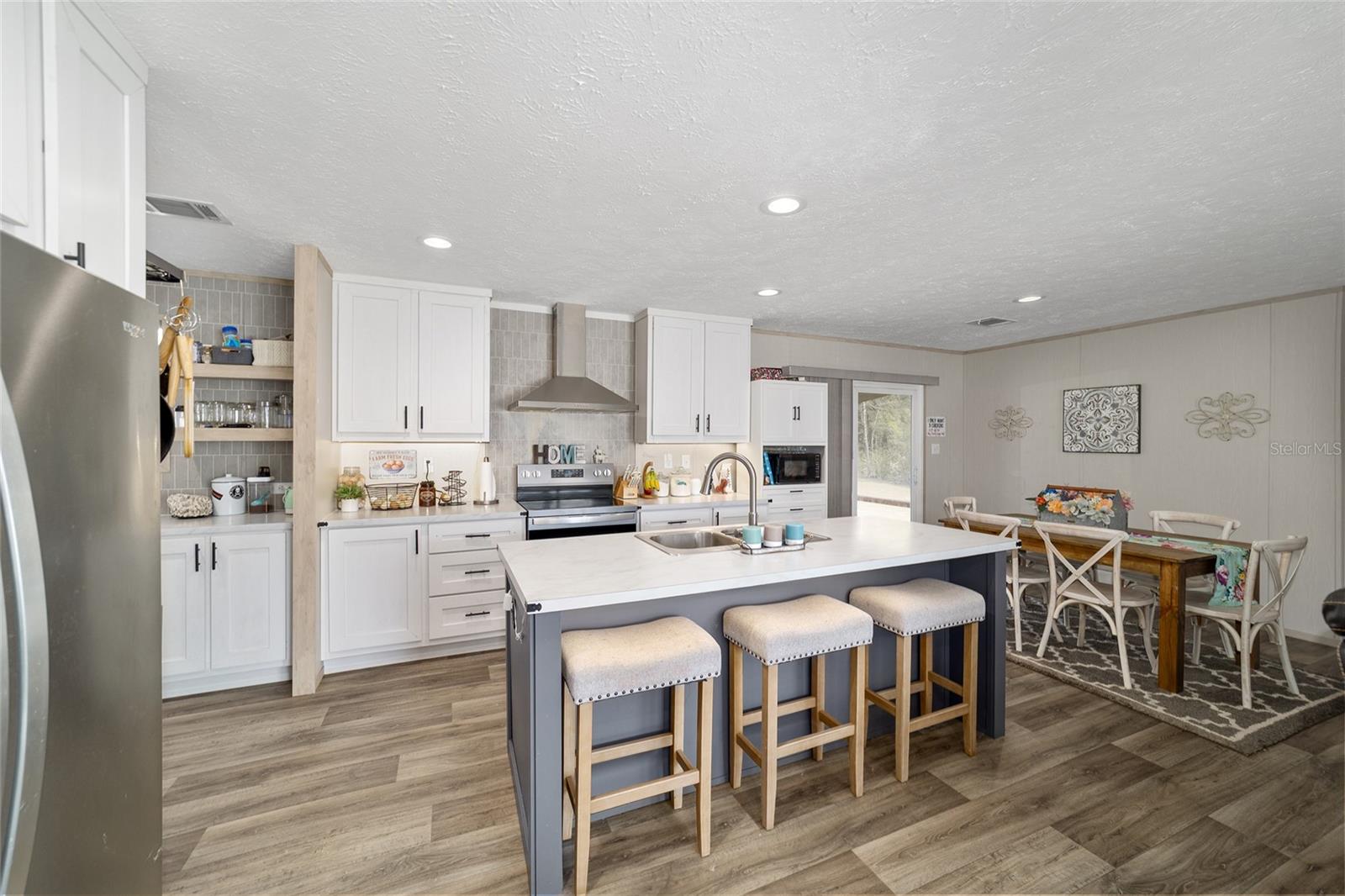 Image 19 of 76 For 18427 60th Street