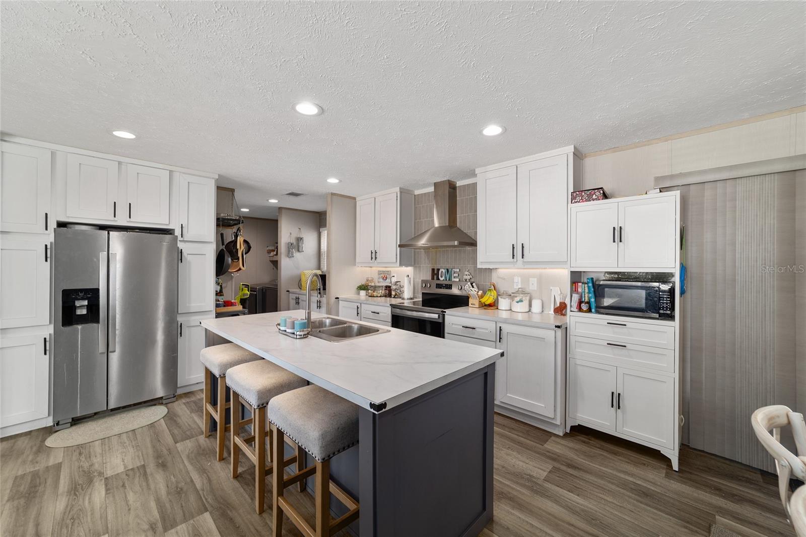 Image 20 of 76 For 18427 60th Street