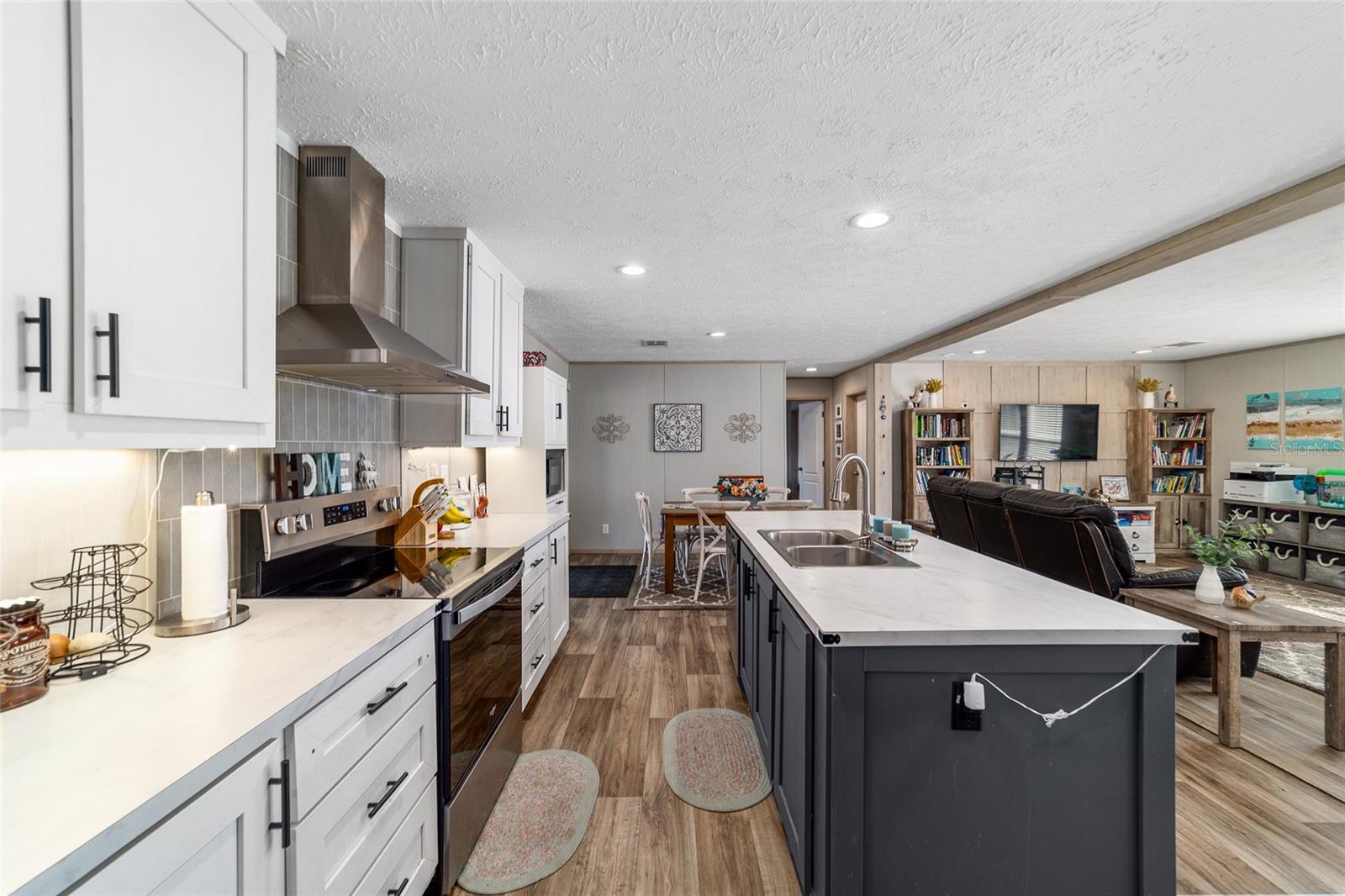 Image 21 of 76 For 18427 60th Street