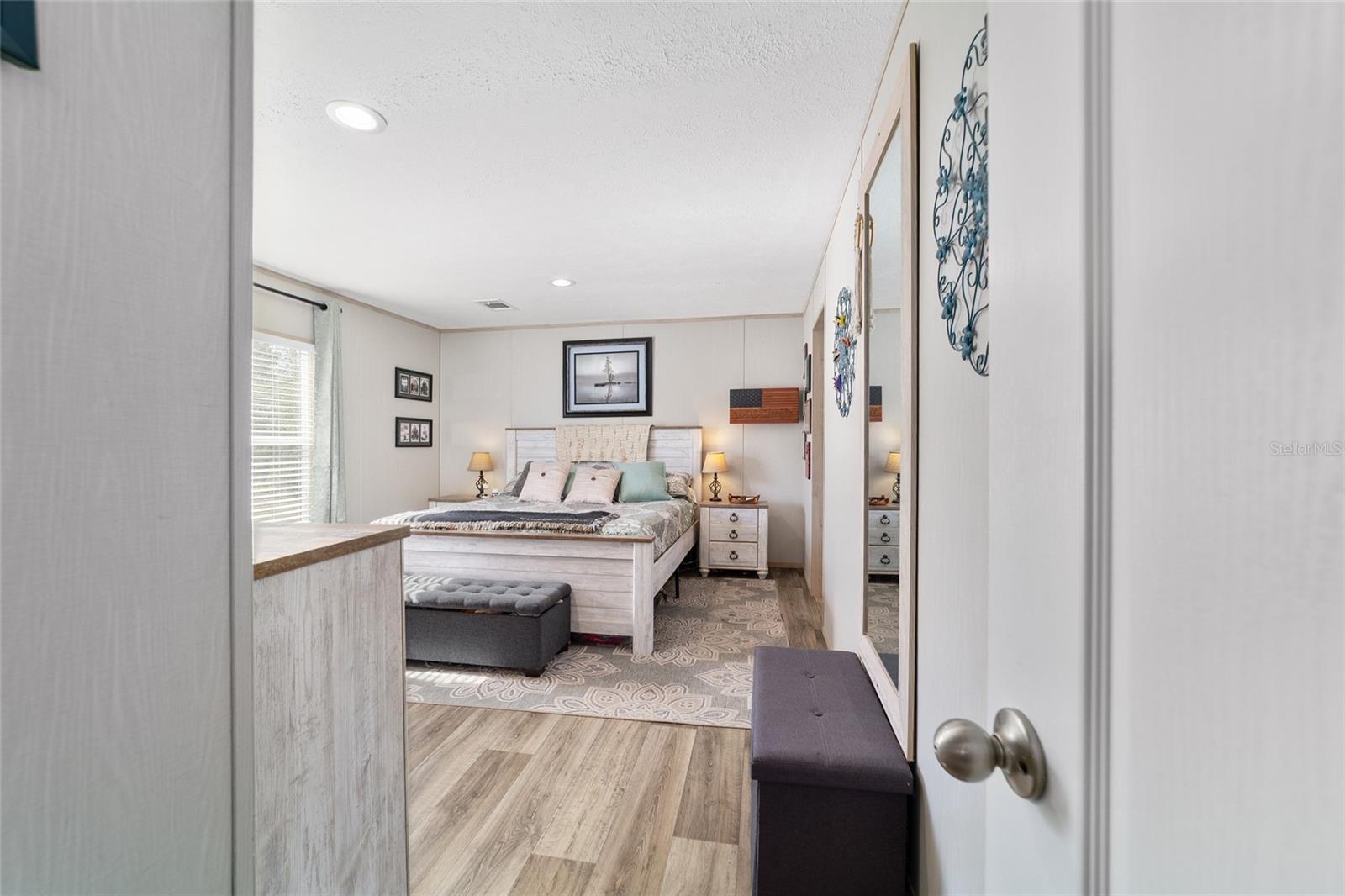 Image 26 of 76 For 18427 60th Street