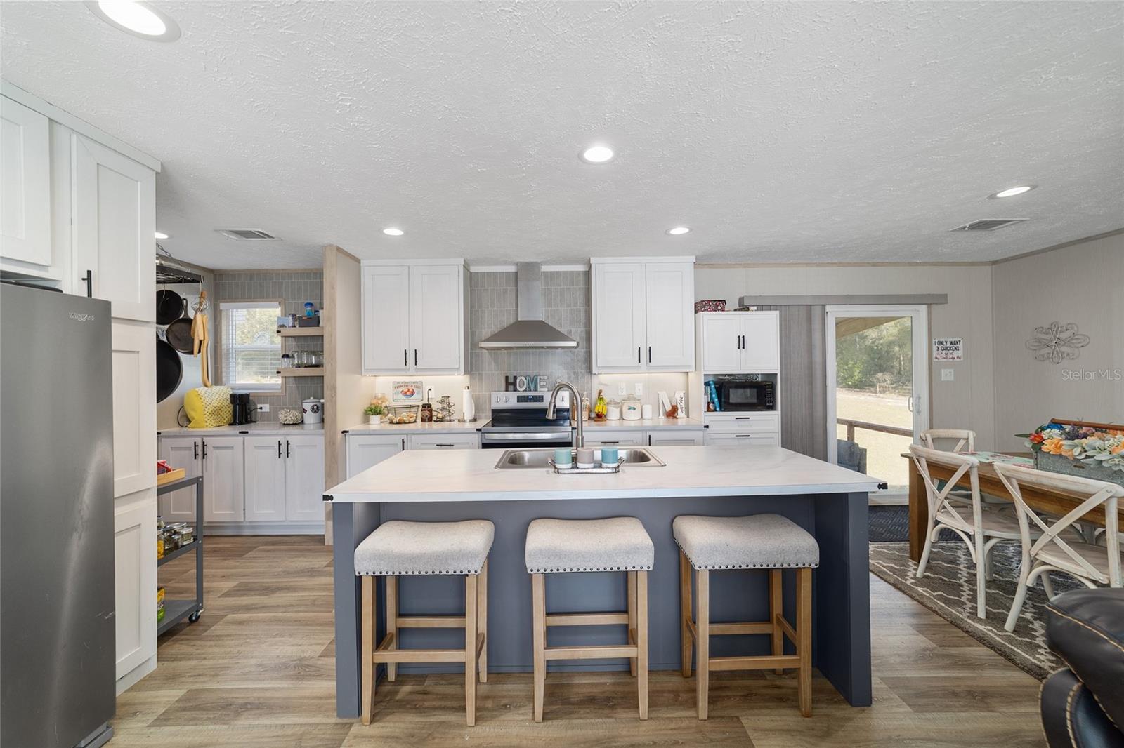 Image 3 of 76 For 18427 60th Street