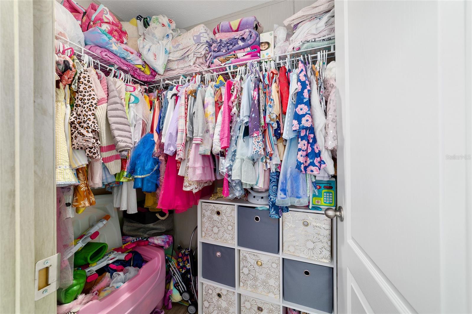 Image 43 of 76 For 18427 60th Street