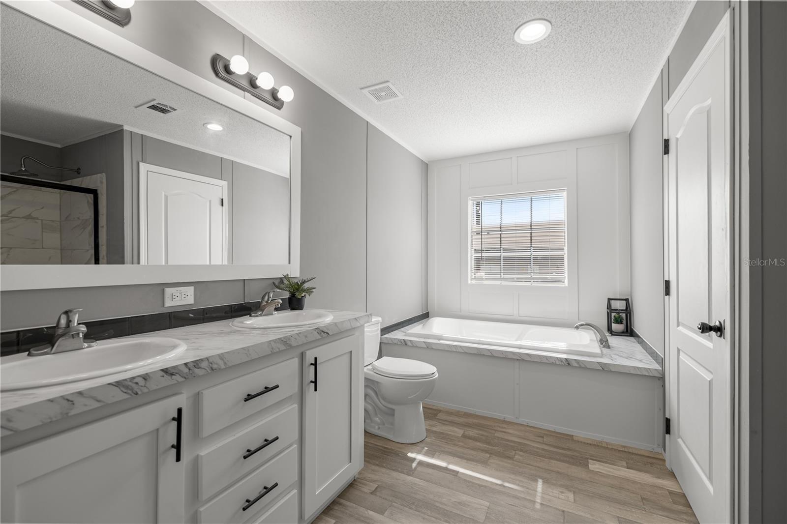 Image 18 of 32 For 1550 162nd Street