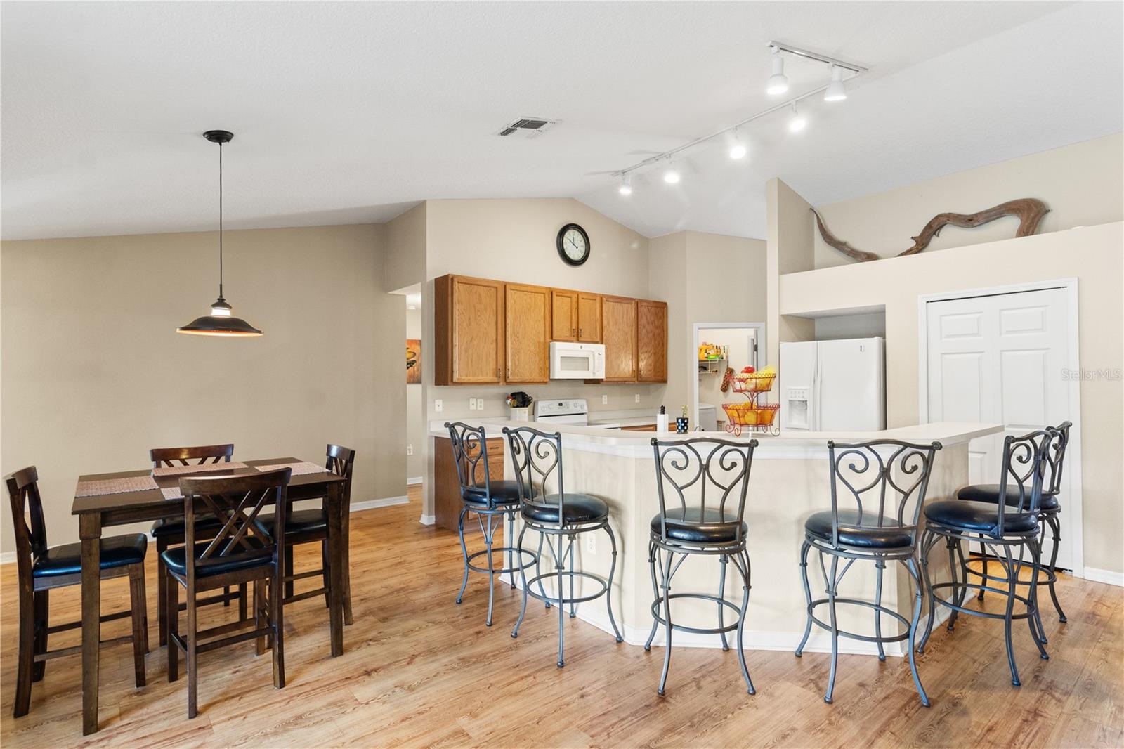 Image 13 of 26 For 4239 Dorchester Circle