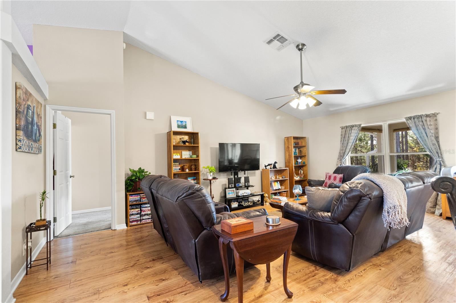 Image 15 of 26 For 4239 Dorchester Circle