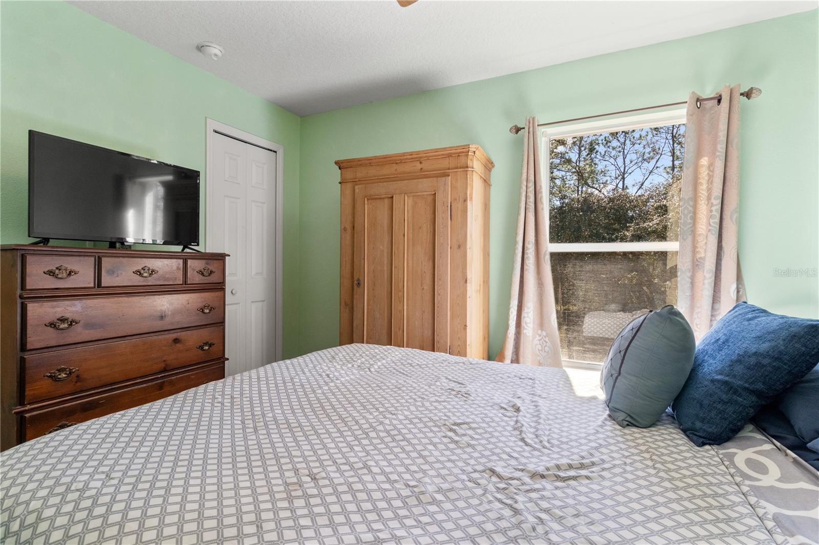 Image 22 of 26 For 4239 Dorchester Circle