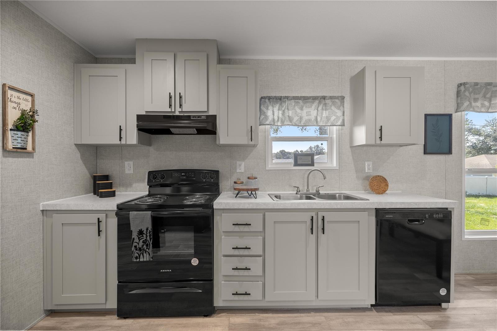 Image 10 of 33 For 1560 162nd Street