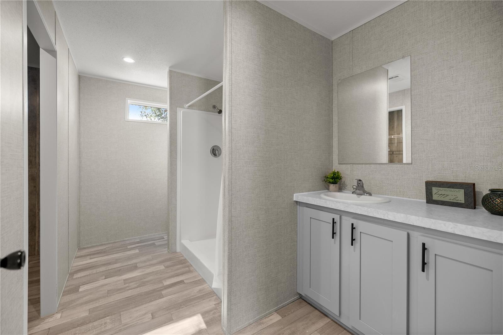 Image 15 of 33 For 1560 162nd Street